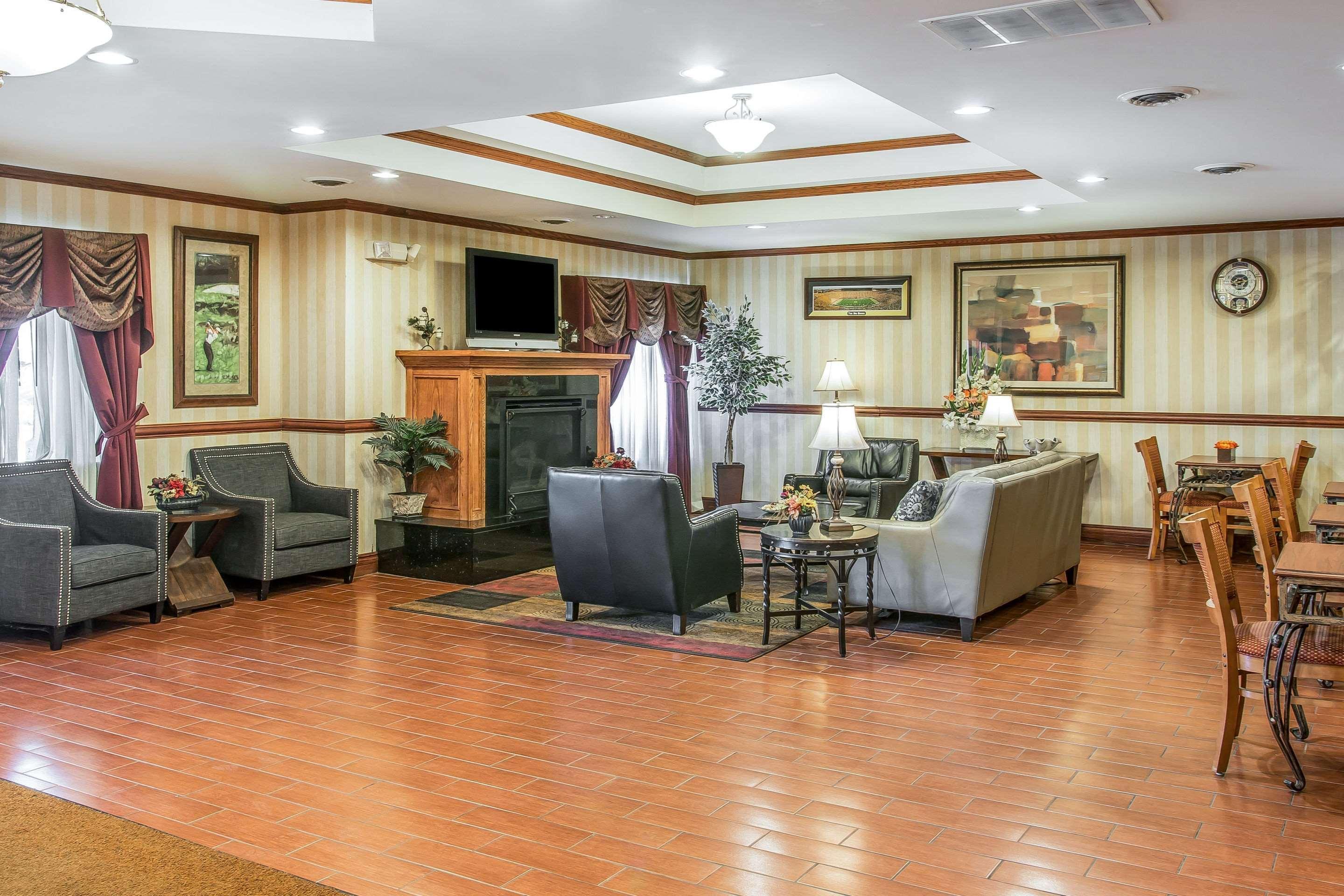 Quality Inn & Suites Ann Arbor Hwy 23 Eksteriør bilde