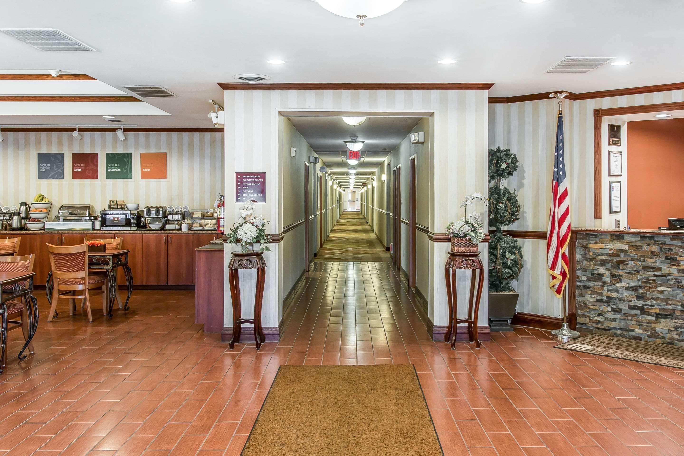 Quality Inn & Suites Ann Arbor Hwy 23 Eksteriør bilde
