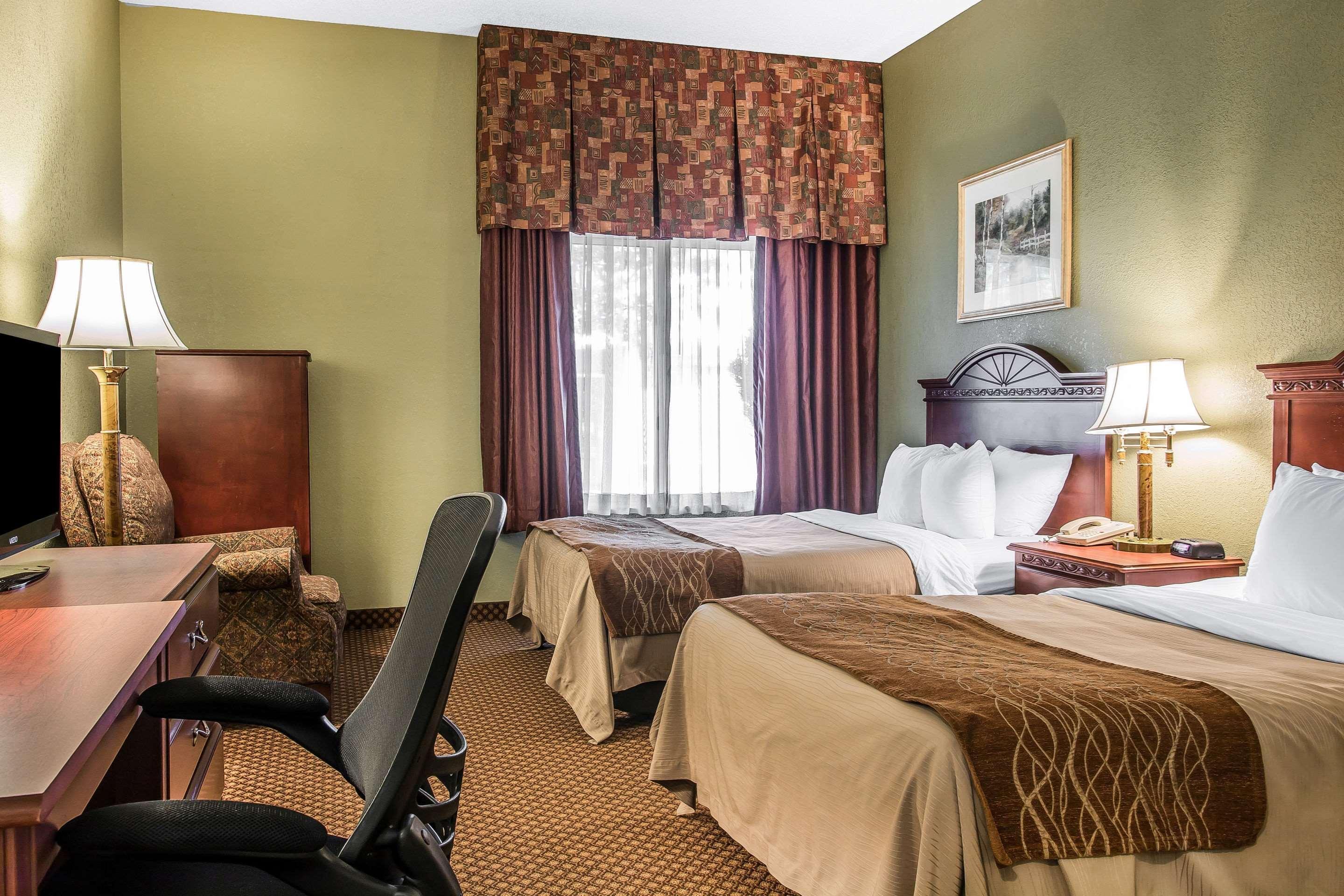 Quality Inn & Suites Ann Arbor Hwy 23 Eksteriør bilde