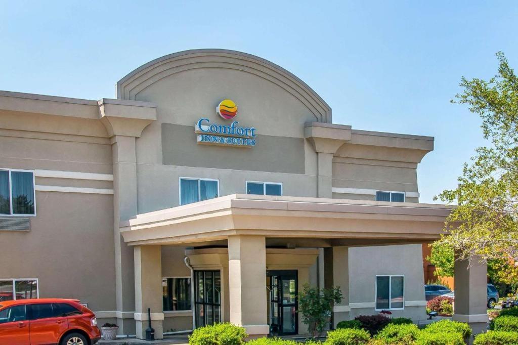 Quality Inn & Suites Ann Arbor Hwy 23 Eksteriør bilde