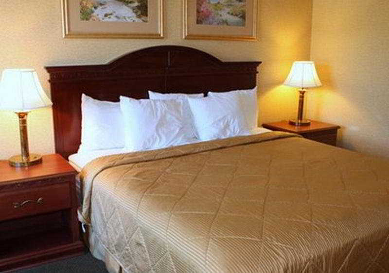 Quality Inn & Suites Ann Arbor Hwy 23 Eksteriør bilde